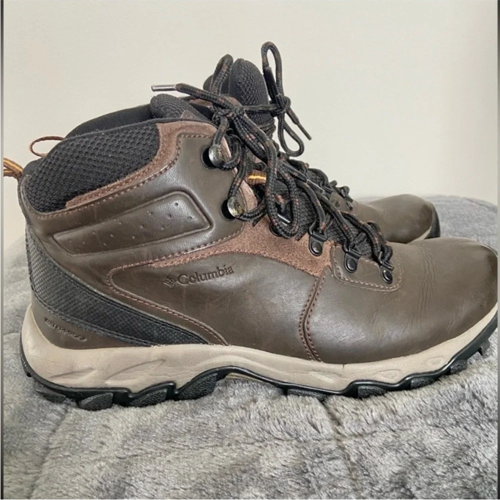 Columbia Men's Newton Ridge Plus Il Waterproof Hiking Shoe Cordovan Brown 8
